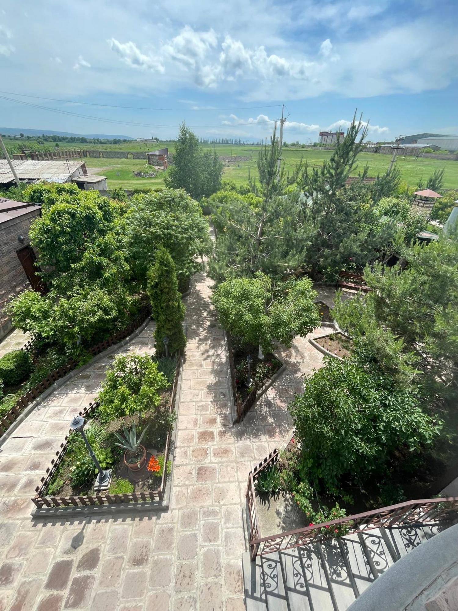 In Gyumri Hotel Exterior photo